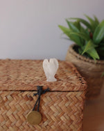 Petit ange en quartz blanc – image principale du produit