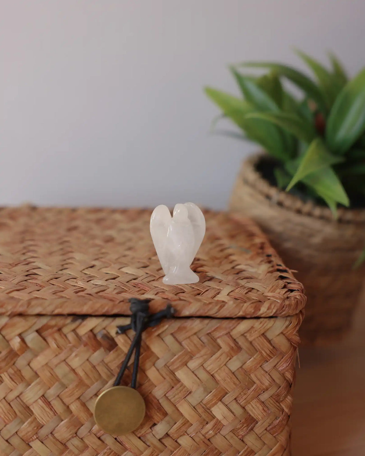 Petit ange en quartz blanc – image principale du produit